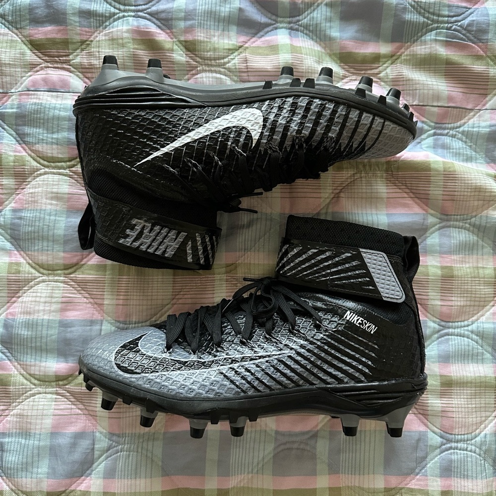 Nike LunarBeast Elite TD Football Cleats